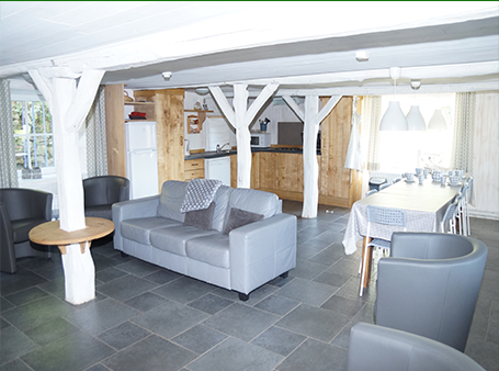 gîte le bois aux charmes salon bar