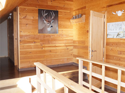 gîte le bois aux charmes slaapkamer badkamer